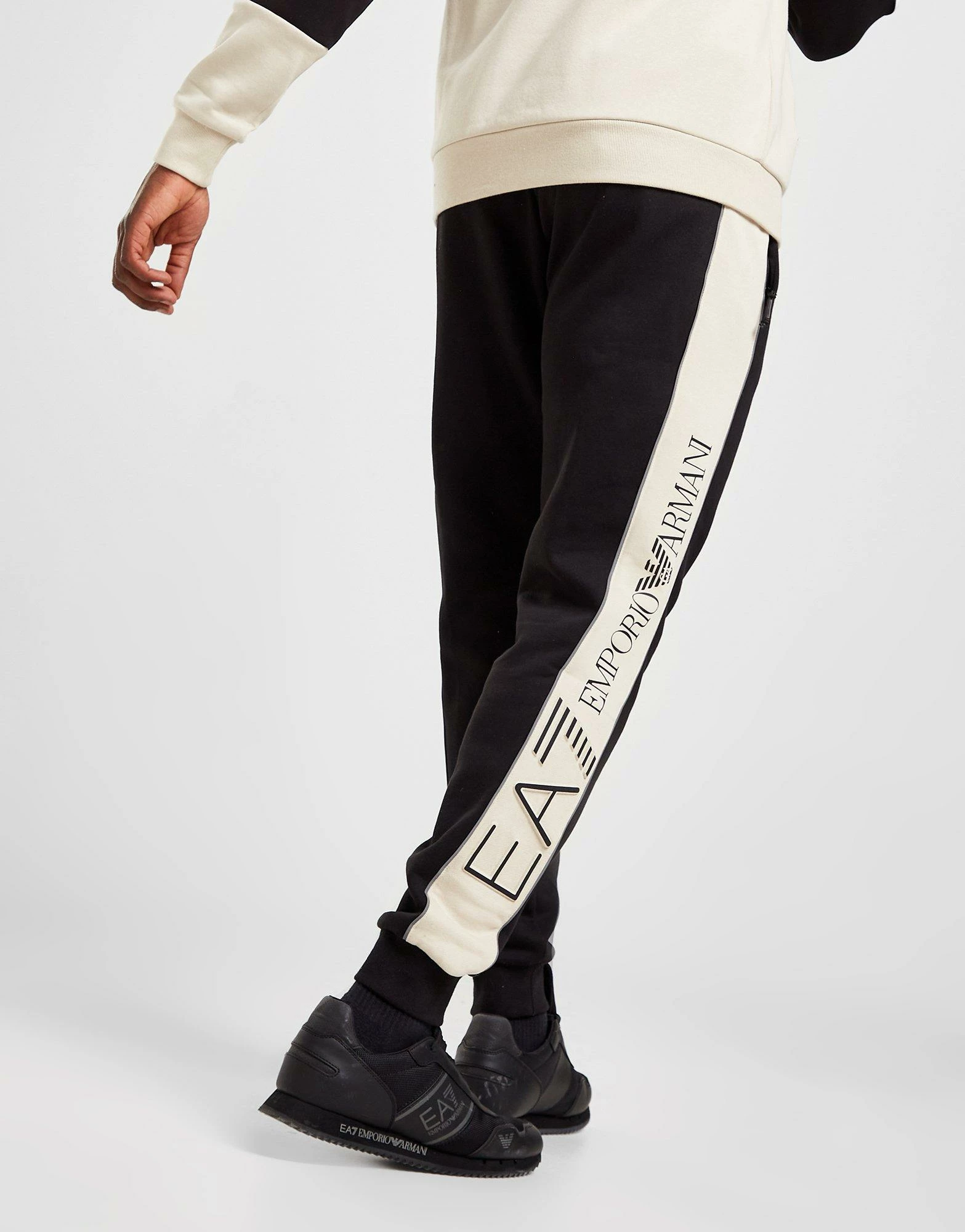 Emporio Armani EA7 Colour Block Joggers Sort 5 Emporio Armani EA7 Colour Block Joggers Sort - Billede 3