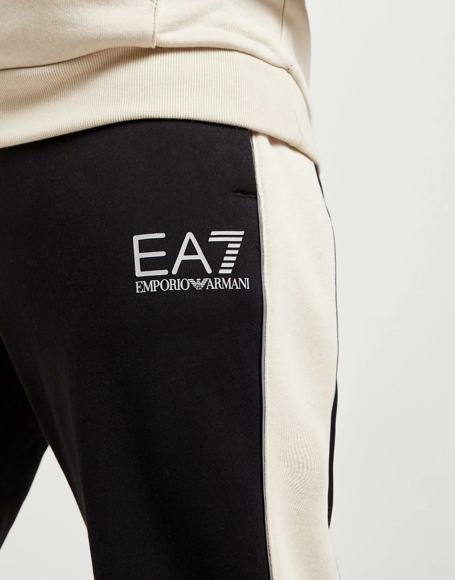 Emporio Armani EA7 Colour Block Joggers Sort 6 Emporio Armani EA7 Colour Block Joggers Sort - Billede 4