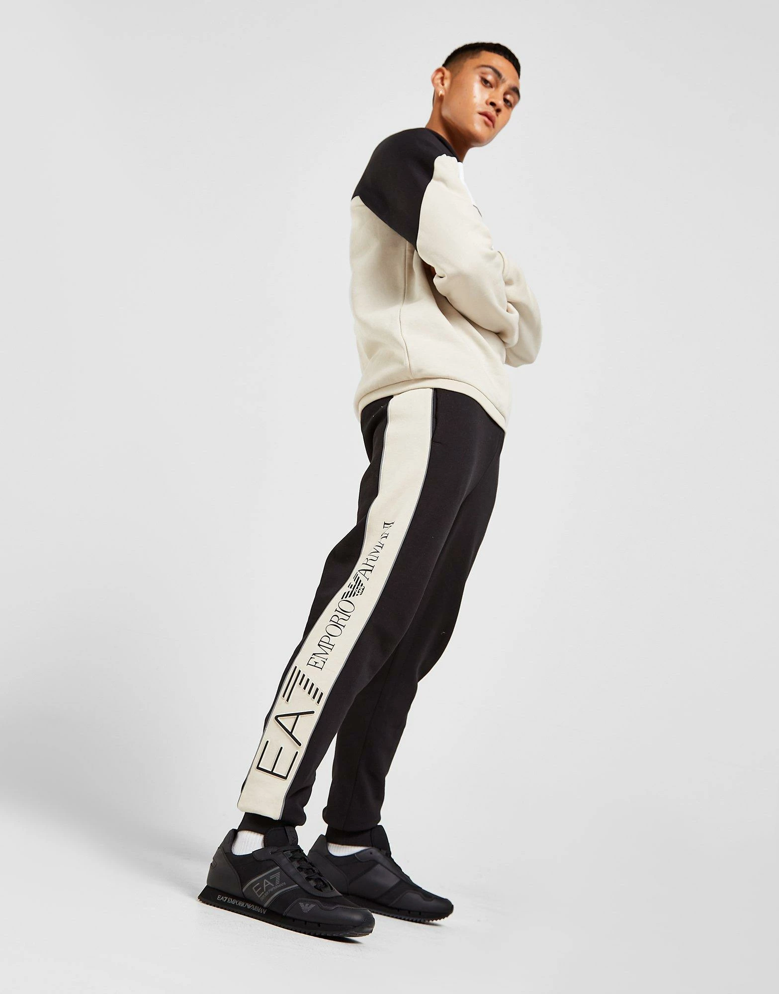 Emporio Armani EA7 Colour Block Joggers Sort 8 Emporio Armani EA7 Colour Block Joggers Sort - Billede 6