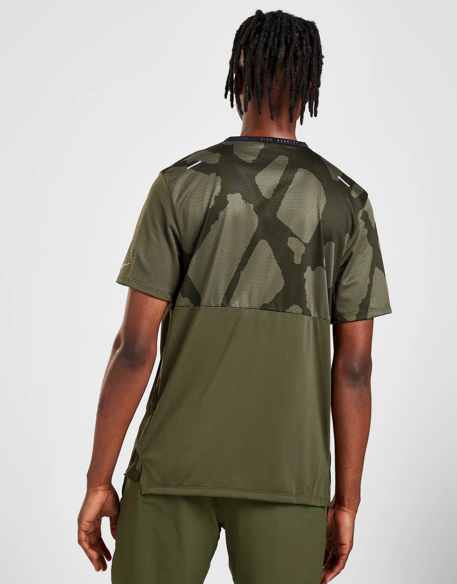 Nike Run Division Dri-FIT Camo T-Shirt Grøn 4 Nike Run Division Dri-FIT Camo T-Shirt Grøn - Billede 2