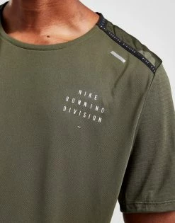 Nike Run Division Dri-FIT Camo T-Shirt Grøn 10 Nike Run Division Dri-FIT Camo T-Shirt Grøn -Herretoj Salg jd 554177 d
