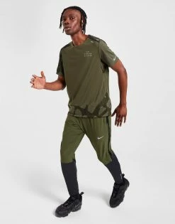 Nike Run Division Dri-FIT Camo T-Shirt Grøn 11 Nike Run Division Dri-FIT Camo T-Shirt Grøn -Herretoj Salg jd 554177 e