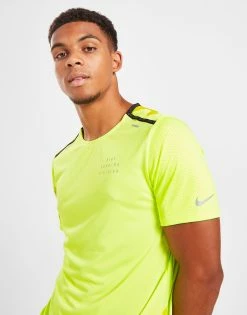 Nike Run Division Dri-FIT Camo T-Shirt Grøn 10 Nike Run Division Dri-FIT Camo T-Shirt Grøn -Herretoj Salg jd 554187 d