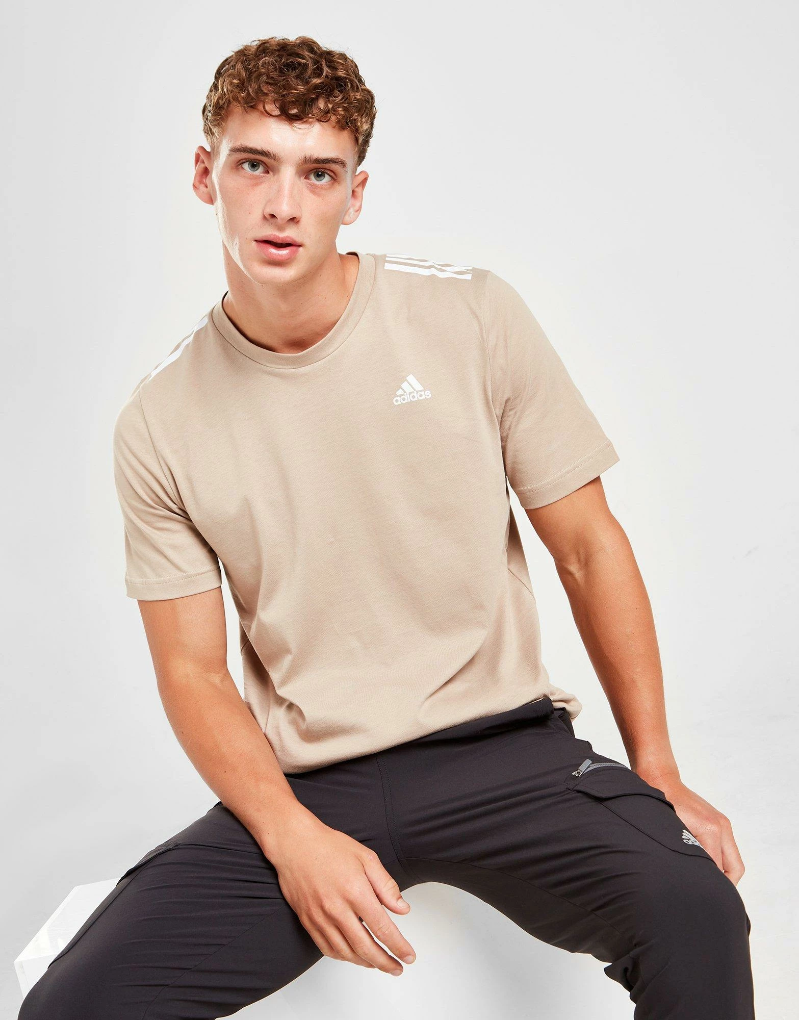 Adidas Badge Of Sport 3-Stripes T-Shirt Herre Brun 3 Adidas Badge Of Sport 3-Stripes T-Shirt Herre Brun