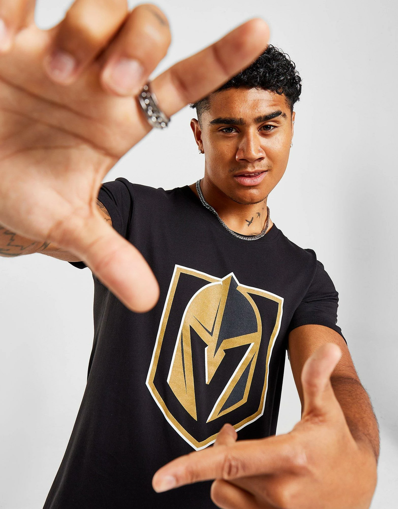 Official Team NHL Vegas Golden Knights Logo T-Shirt Sort 4 Official Team NHL Vegas Golden Knights Logo T-Shirt Sort - Billede 2